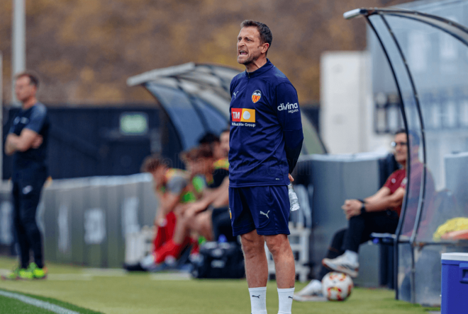 El VCF Juvenil está entrenado por Óscar Sánchez