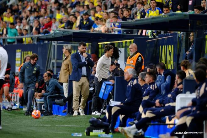 Rubi se marcha expulsado en el Cádiz-Almería (Foto: LALIGA).
