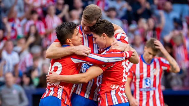 Alexander Sorloth, Giuliano Simeone y Julián Álvarez (Fuente: Cordon Press)