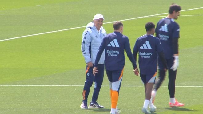Carlo Ancelotti se ríe de Valverde al hacer lo mismo que Bellingham