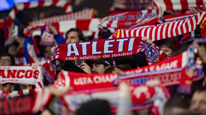 Aficionados del Atlético de Madrid en la grada del Metropolitano (Foto: Cordon Press)