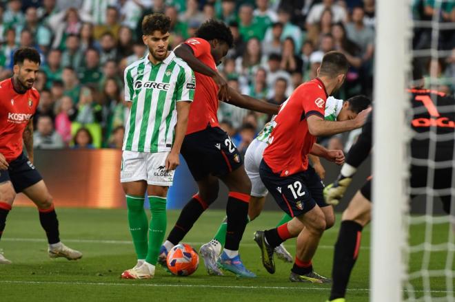 Ez Abde, en el Betis-Osasuna de la pasada temporada (Foto: Kiko Hurtado).