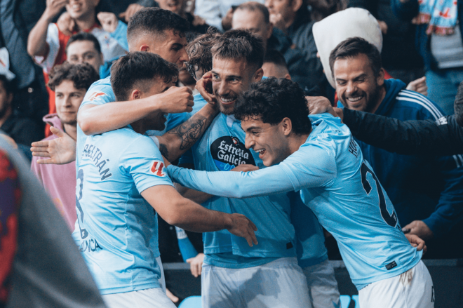 Los jugadores celebran el gol de Óscar Mingueza (Foto: RC Celta).