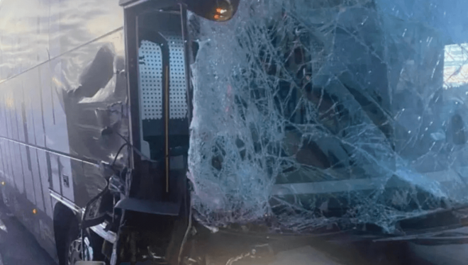 El autobús del Cartagena, tras el accidente (Foto: FCC).