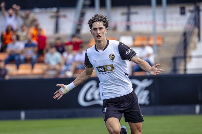 El VCF Juvenil se jugará el pase a la Final Four la Masía (2-2)