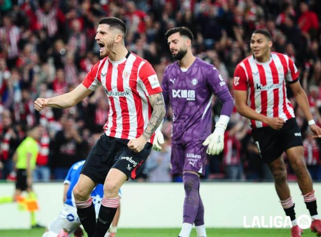 Oihan Sancet celebra el gol del Athletic al Alavés en San Mamés (Foto: LALIGA).