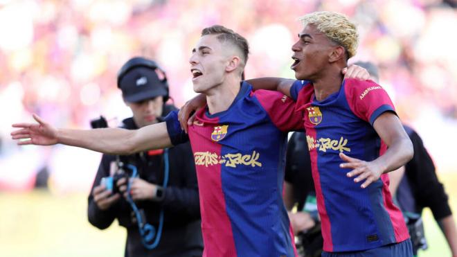 Fermín López y Lamine Yamal celebrando tras el Clásico (Fuente: Cordon Press)