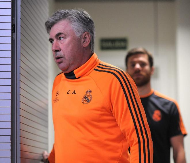 Carlo Ancelotti y Xabi Alonso en la temporada 2013/2014 (Foto: X)