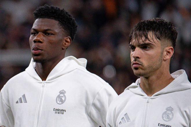 Aurelien Tchouameni y Raúl Asencio, jugadores del Real Madrid (Foto: Cordon Press)
