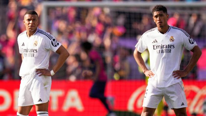 Mbappé y Jude Bellingham durante el Barcelona - Real Madrid (Fuente: Cordon Press)