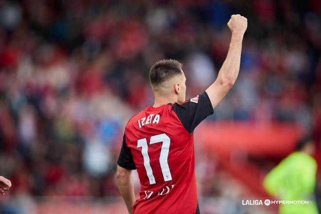 Urko Izeta celebra su gol en el Sporting-Castellón (Foto: LALIGA).