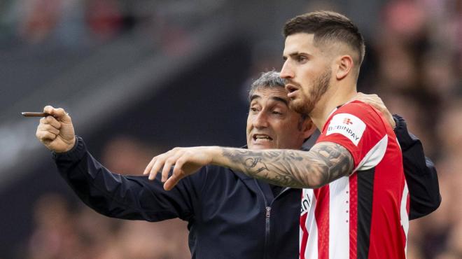 Ernesto Valverde mete a Oihan Sancet en el derbi ante el Deportivo Alavés de San Mamés (Foto: Athletic Club).