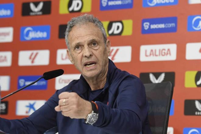 Joaquín Caparrós, en la rueda de prensa de este martes (Foto: Kiko Hurtado)
