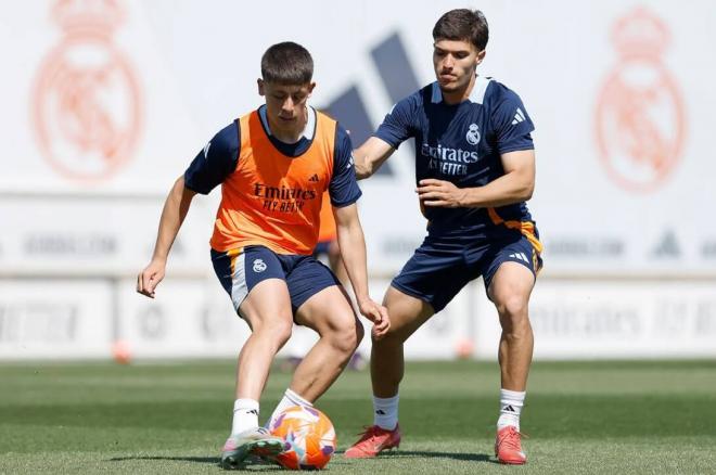 Arda Güler en el entrenamiento del Real Madrid