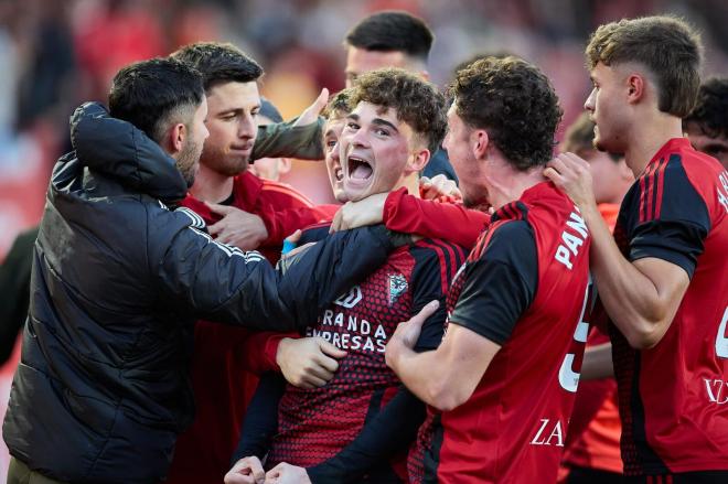 El CD Mirandés se ha convertido en la revelación de LALIGA HYPERMOTION, demostrando que todo pued