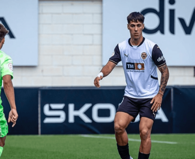 El canterano Lucas Núñez entra en la lista para el Alavés-Valencia CF