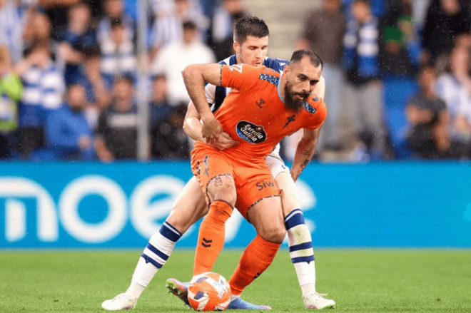 Borja Iglesias ante la Real Sociedad (Foto: LaLiga).