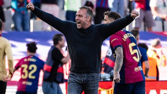 Hansi Flick celebrando la victoria en el Clásico en Montjuic (Foto: Cordon Press)