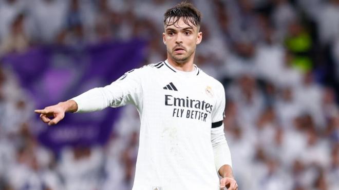 Raúl Asencio, en un partido con el Real Madrid (Foto: Europa Press)