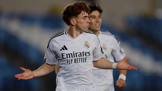 Víctor Muñoz con el Real Madrid Castilla (@victormunoz.7)