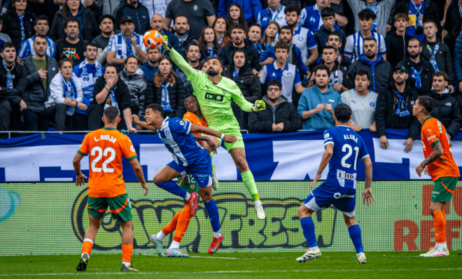 La acción del penalti de Mamardashvili
