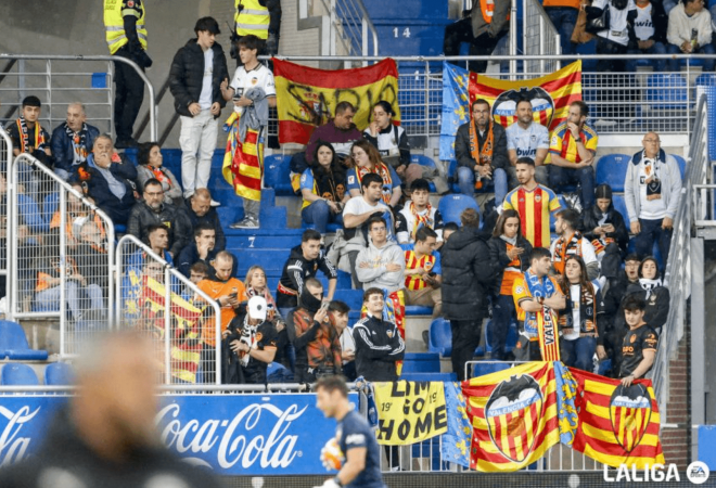 La afición del Valencia CF, presente en Mendizorrotza