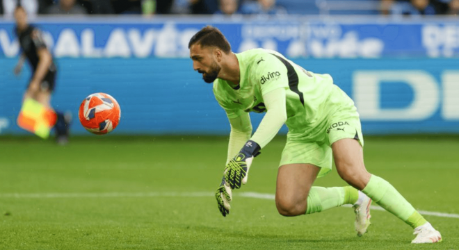 Mamardashvili, durante el Alavés-Valencia (Foto: Valencia CF).