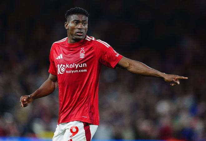 Taiwo Awoniyi, en un partido del Nottingham (Foto: Cordon Press).