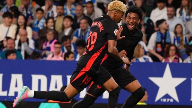 Lamine Yamal y Balde celebran el gol al Espanyol (Cordon Press)