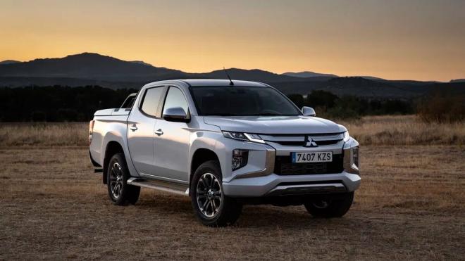 Mitsubishi L200 2025