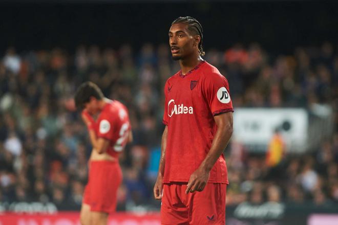 Loïc Badé, en un partido del Sevilla (FOTO: Cordón Press).