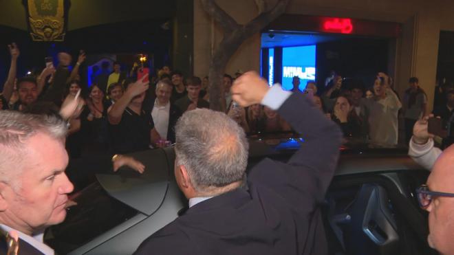 Joan Laporta desató la locura a la salida de la discoteca 'Luz de Gas'