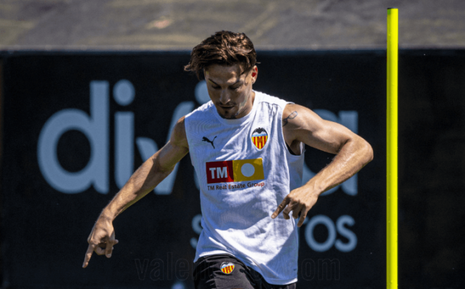 Canos, a pesar de sus problemas con la hernia, se entrenó como Dimitri Foulquier
