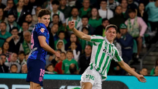 Julián Álvarez y Altimira en un partido (Cordon Press)