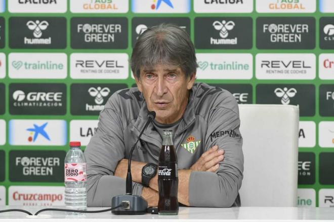 Manuel Pellegrini, en sala de prensa (Foto: Kiko Hurtado)