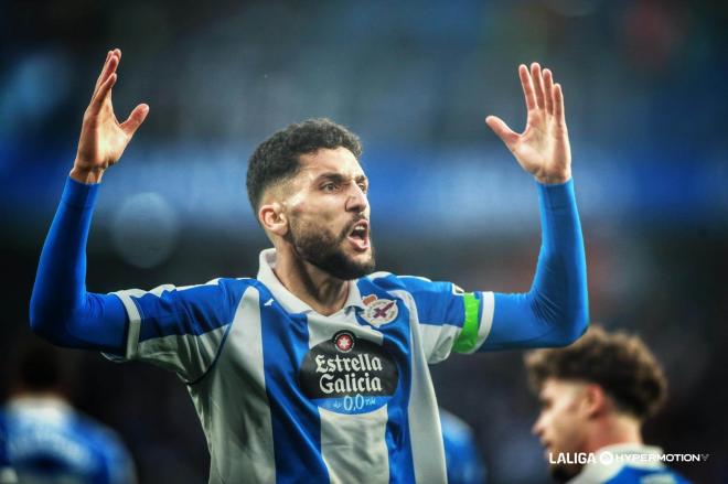 Zakaria Eddahchouri, en un partido del Deportivo de La Coruña (Foto: LALIGA).