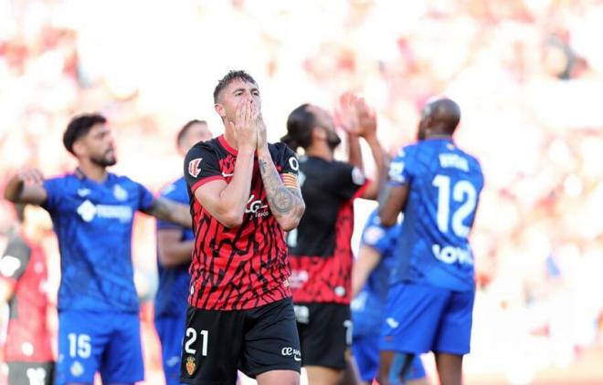 Antonio Raíllo se lamenta durante el Mallorca-Getafe (Foto: EFE).