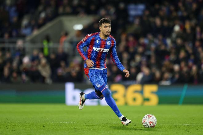 Chadi Riad, jugando con el Crystal Palace (Foto: Cordon Press).