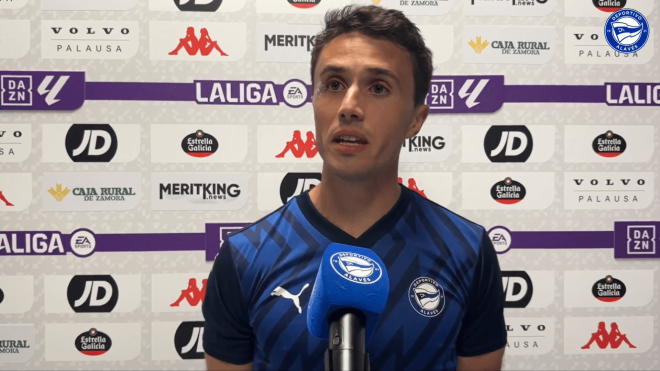 Ander Guevara, emocionado tras la salvación del Alavés en Valladolid.