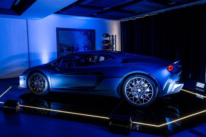 Imagen lateral del Lamborghini Temerario.