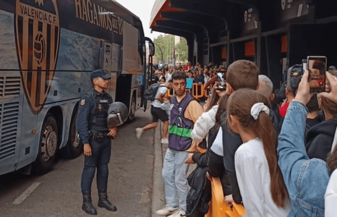 Policía en Mestalla