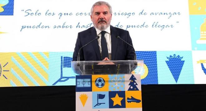 Manuel Vizcaíno, en la comida de Navidad (Foto: Cádiz CF).