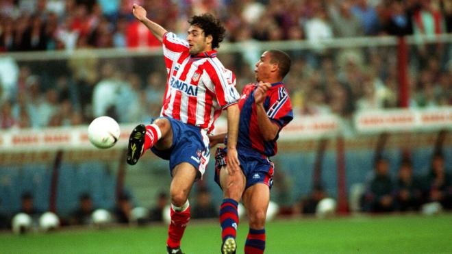 Santi Denia contra Ronaldo Nazario (Cordon Press)