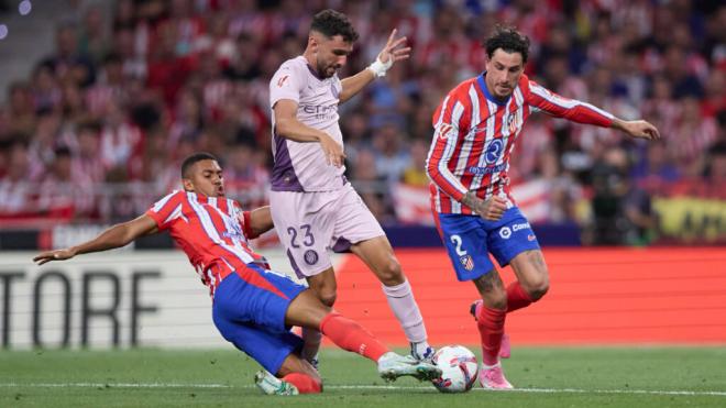 Iván Martín contra Samu Lino y Giménez (Cordon Press)