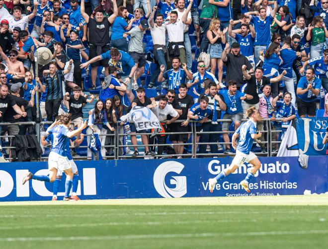 Paulino de la Fuente celebra su gol en el Real Oviedo-Real Zaragoza (Foto: LALIGA).