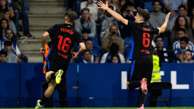 Fermín López y Gavi celebrando un gol contra el Espanyol (Cordon Press)