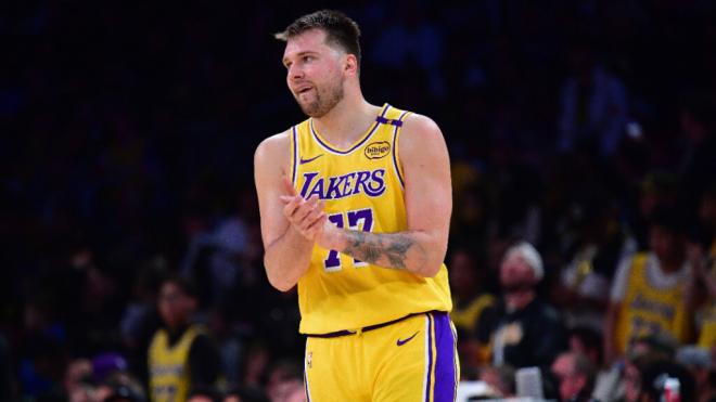 Luka Doncic, en un partido con Los Lakers (Cordon Press)