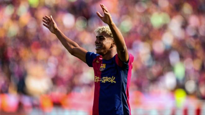 Lamine Yamal celebrando uno de sus goles (Cordon Press)