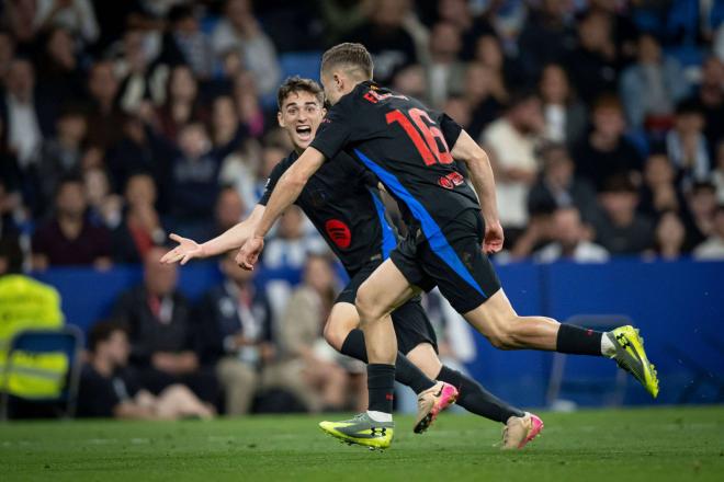 Gavi y Fermín López celebrando su gol contra el Espanyol (Cordon Press)
