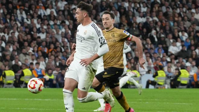 Raúl Asencio y Mikel Oyarzabal en el pasado Real Madrid-Real Sociedad de Copa del Rey (foto: Cordo